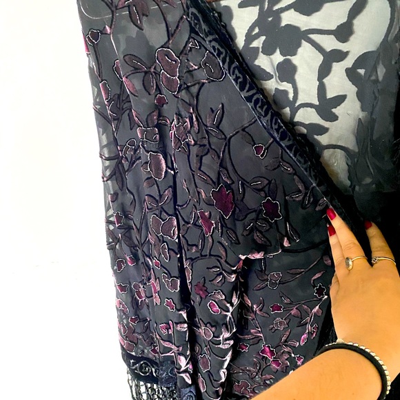 Beautiful shawl - Picture 4 of 4